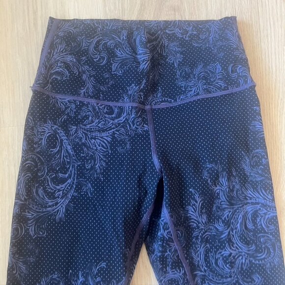 Lululemon Wunder Under Hi-Rise Tight (Nulux 28") Size 6 black purple foliage - Picture 6 of 12